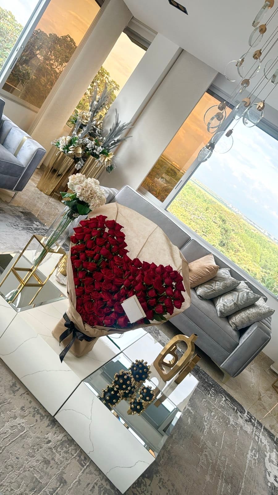 120 rosas en forma de corazon
