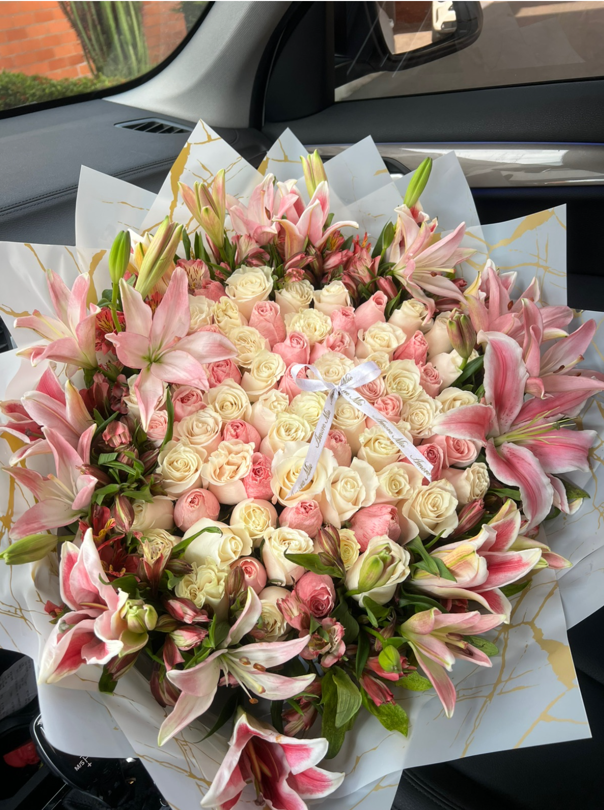 Rosas con Lirios